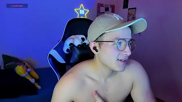 AustinSummerr online show from January 2025 01:32:01 PM