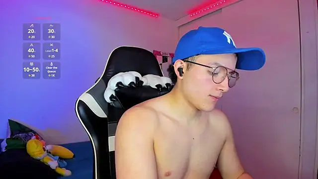 AustinSummerr online show from January 2025 04:27:01 PM