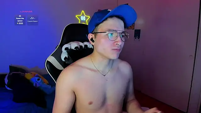AustinSummerr online show from January 2025 01:32:01 PM
