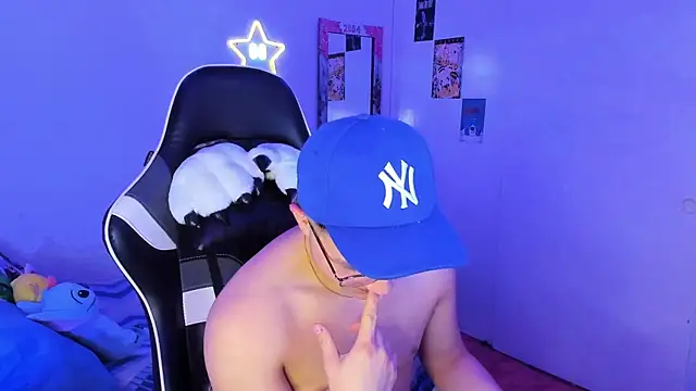 AustinSummerr online show from January 2025 01:02:01 PM