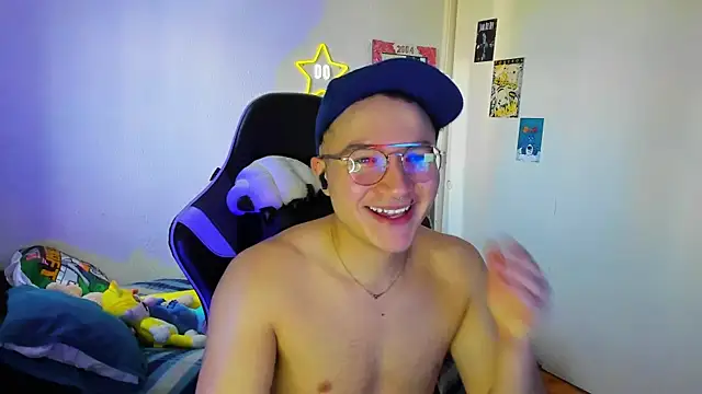 AustinSummerr online show from February 2025 01:38:01 PM