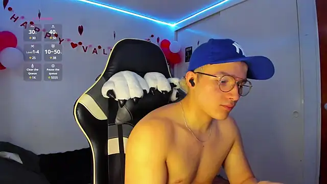 AustinSummerr online show from February 2025 03:09:02 PM