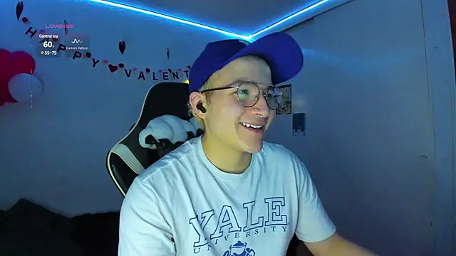 AustinSummerr online show from February 2025 11:44:02 AM