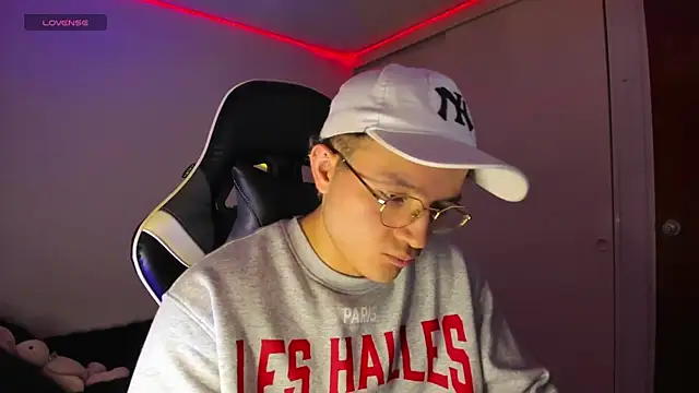 AustinSummerr online show from March 2025 04:38:02 PM