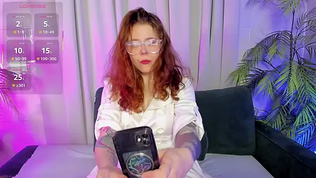 SophiePure online show from October 2025 08:39:02 PM