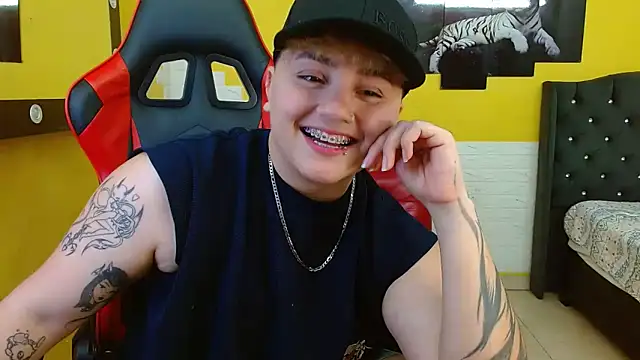 isabeautyx19 online show from September 2025 03:54:01 AM