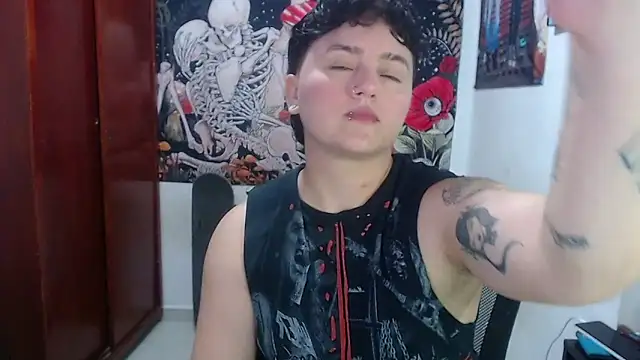 isabeautyx19 online show from April 2026 11:18:02 PM