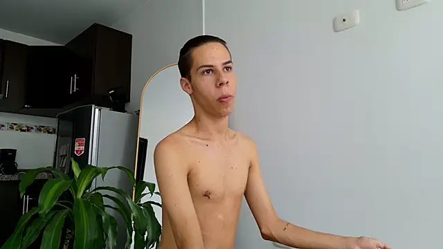 Snapshot of grey___27 chatting on March 2025 05:24:02 PM grey 27 online show from March 2025 05:24:02 PM