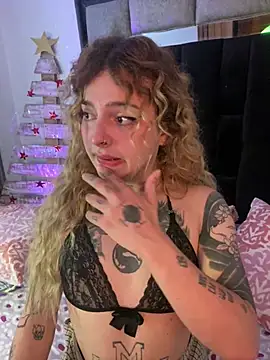 Snapshot of Bonnie_vega chatting on December 2024 07:43:01 PM Bonnie vega online show from December 2024 07:43:01 PM