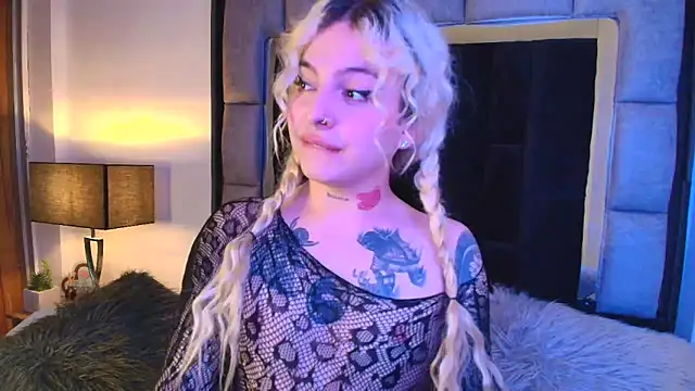 Snapshot of Bonnie_vega chatting on March 2025 11:01:02 PM Bonnie vega online show from March 2025 11:01:02 PM