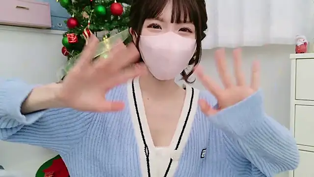 -minami- online show from December 2024 05:48:01 PM