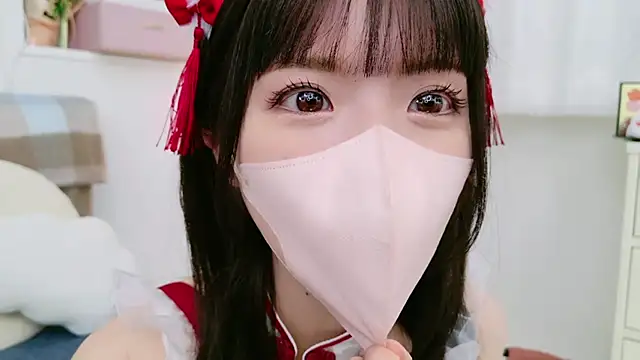 -minami- online show from January 2025 12:27:02 PM