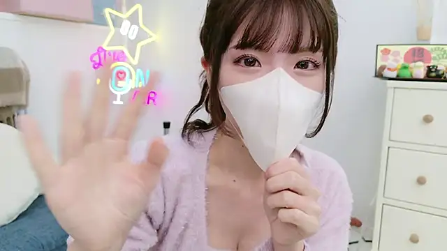 -minami- online show from January 2025 03:39:01 AM