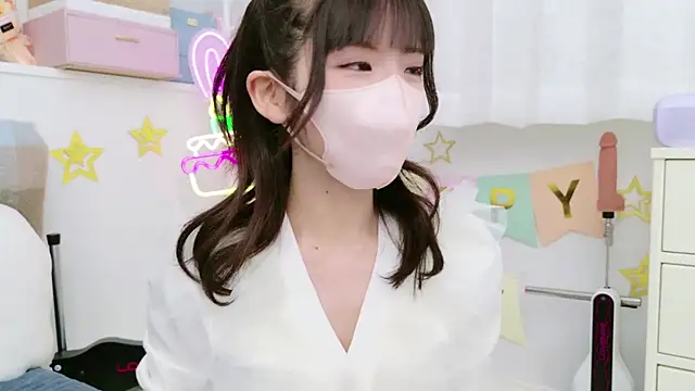 -minami- online show from January 2025 12:16:01 PM