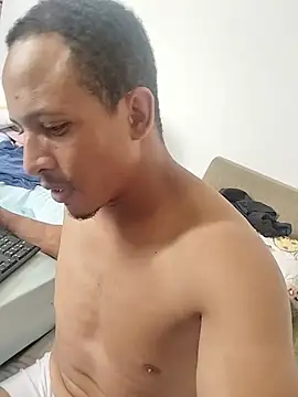 Snapshot of Piroca_doce18 chatting on January 2026 01:47:02 PM Piroca doce18 online show from January 2026 01:47:02 PM