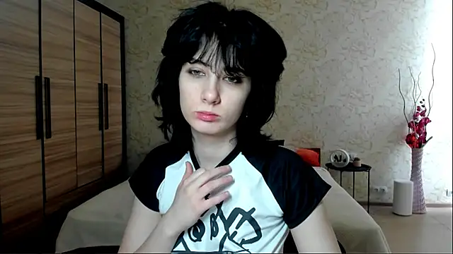 JulisSweet online show from February 2025 07:40:01 AM