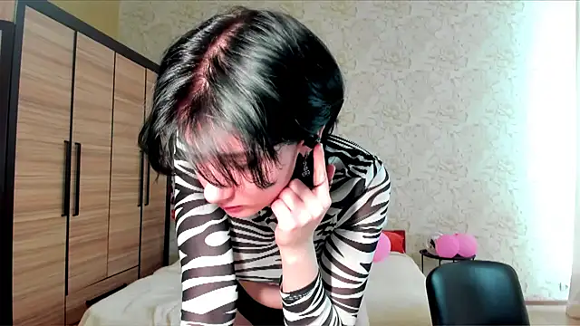 JulisSweet online show from February 2025 01:38:01 PM