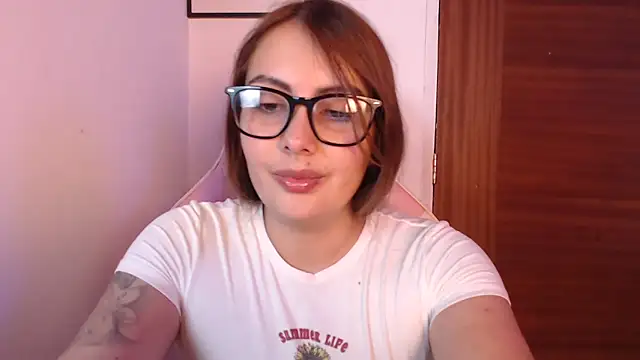 lalawhitte online show from April 2026 08:46:01 PM