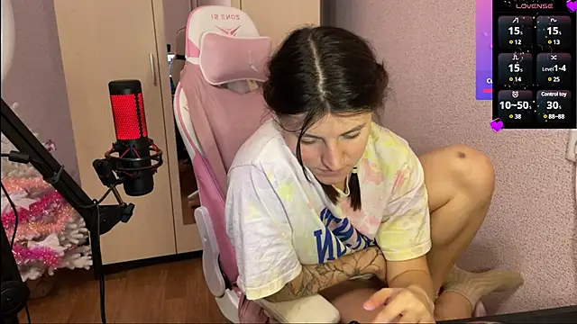 Katrin  kiss online show from January 2025 04:30:02 PM