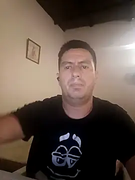 Snapshot of walwan85 chatting on October 2025 08:39:01 PM walwan85 online show from October 2025 08:39:01 PM