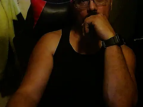 Snapshot of KrazyLegz chatting on January 2025 11:06:01 PM KrazyLegz online show from January 2025 11:06:01 PM