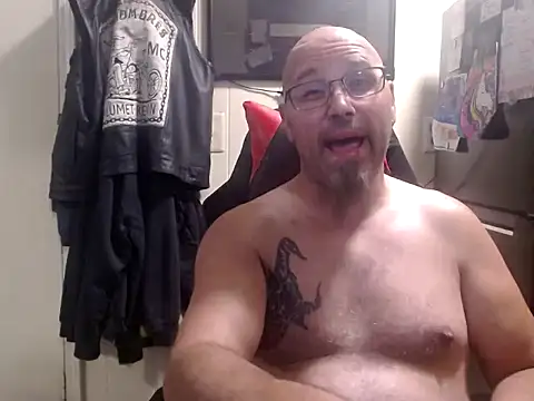 Snapshot of KrazyLegz chatting on September 2025 12:22:02 AM KrazyLegz online show from September 2025 12:22:02 AM