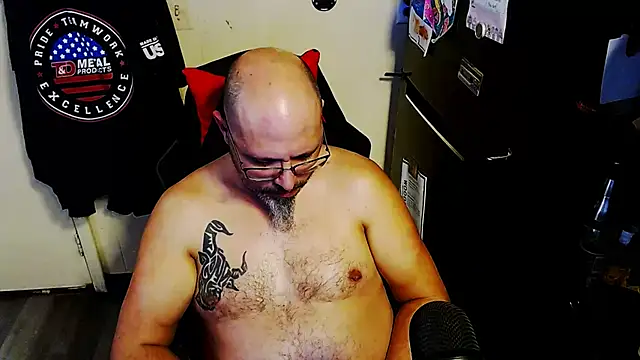 KrazyLegz online show from February 2026 10:28:02 PM