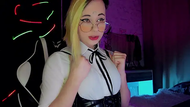 snake  bites online show from October 2025 08:40:01 PM