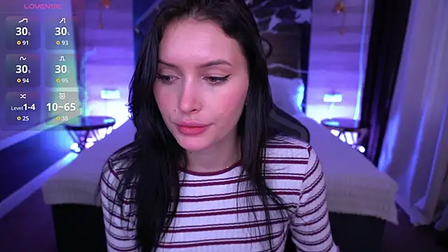 Snapshot of MilaSecrett chatting on October 2025 01:20:02 PM MilaSecrett online show from October 2025 01:20:02 PM