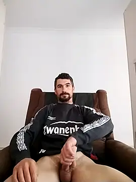 Snapshot of LOREDAN1 chatting on November 2025 08:24:01 AM LOREDAN1 online show from November 2025 08:24:01 AM