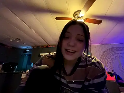 skinwalkingzombie online show from December 2024 04:12:02 PM