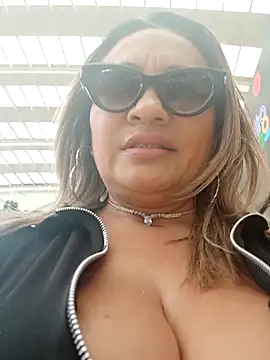 Afroditecash online show from November 2025 06:10:01 PM