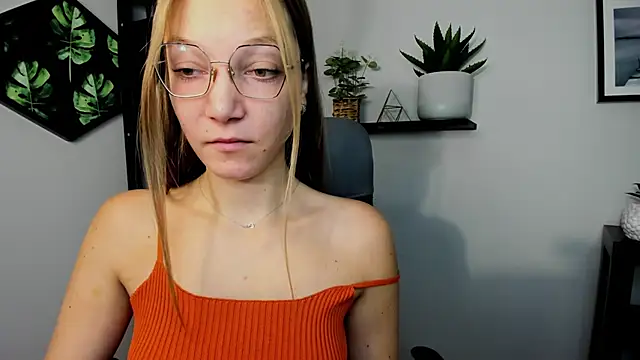 EmillyPlay online show from December 2024 06:55:02 AM