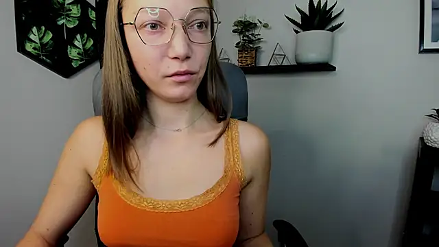 EmillyPlay online show from December 2024 07:36:02 AM