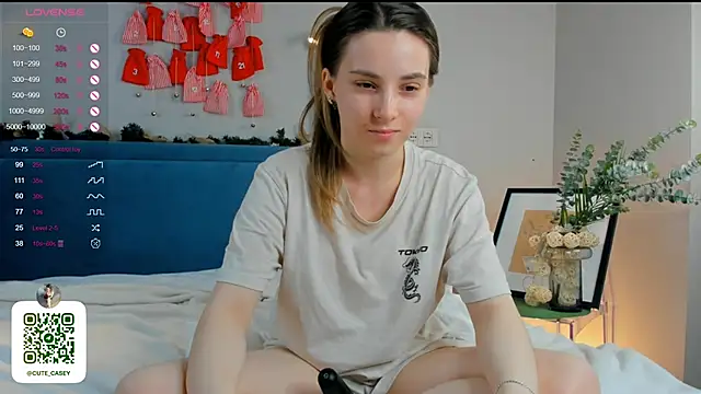 DonnaBurkee online show from December 2024 10:47:01 PM