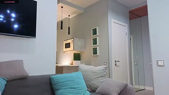 DonnaBurkee online show from November 2025 04:12:02 AM