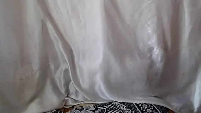 Burberrry  online show from February 2025 07:13:01 AM