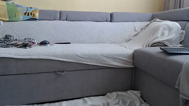 Burberrry  online show from March 2026 07:47:01 AM