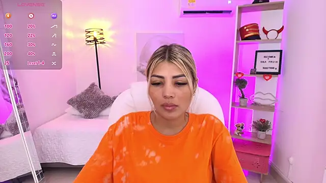 SALOOMEE   online show from January 2025 11:49:01 AM