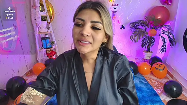 SALOOMEE   online show from October 2025 10:59:02 AM