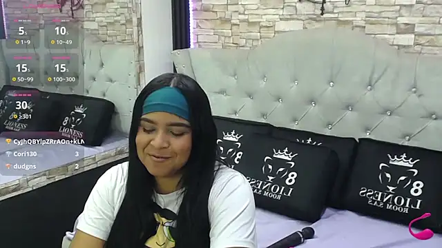 Snapshot of sia_cavad chatting on March 2025 04:43:02 PM sia cavad online show from March 2025 04:43:02 PM