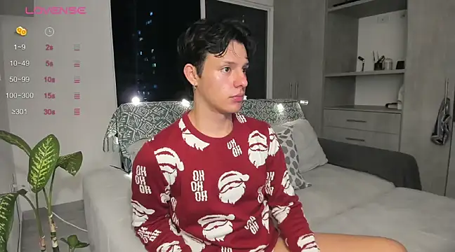 Snapshot of Alexxblue chatting on December 2024 01:07:02 AM Alexxblue online show from December 2024 01:07:02 AM