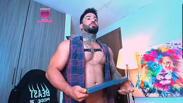 naugthy dominant online show from October 2025 12:17:02 PM