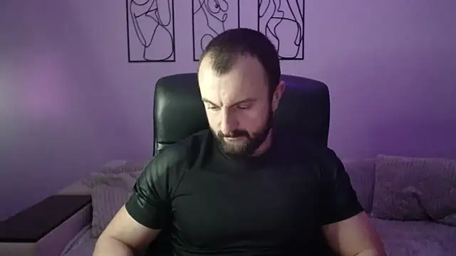 brindlefly6969 online show from November 2025 12:27:02 PM