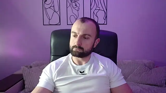 brindlefly6969 online show from January 2026 11:26:02 AM