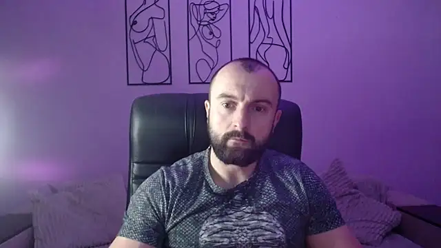 brindlefly6969 online show from February 2026 11:36:02 AM