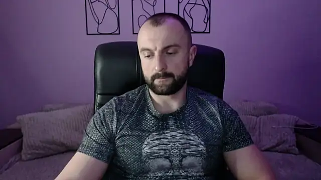 brindlefly6969 online show from March 2026 11:38:01 AM