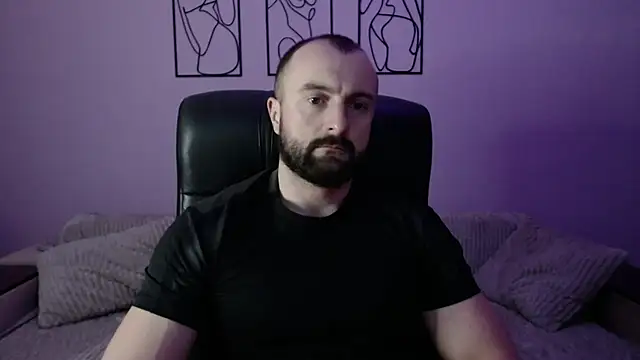 brindlefly6969 online show from April 2026 10:24:02 AM