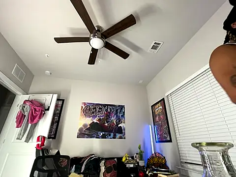 4EVAGLACIERS online show from November 2025 05:40:01 AM