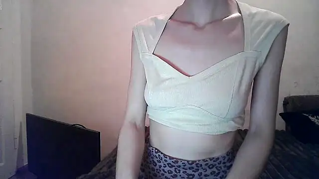 ElizaSwon online show from October 2025 04:08:01 PM